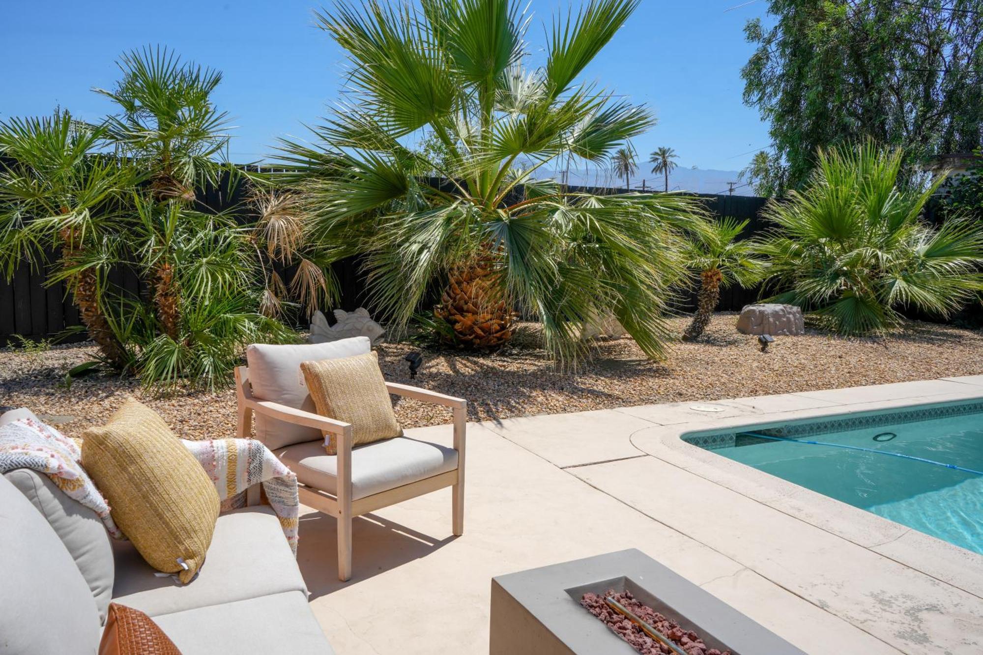 The Pink Cactus - Desert Retreat - Luxe Pool, Golf & Game Room Indio Zewnętrze zdjęcie