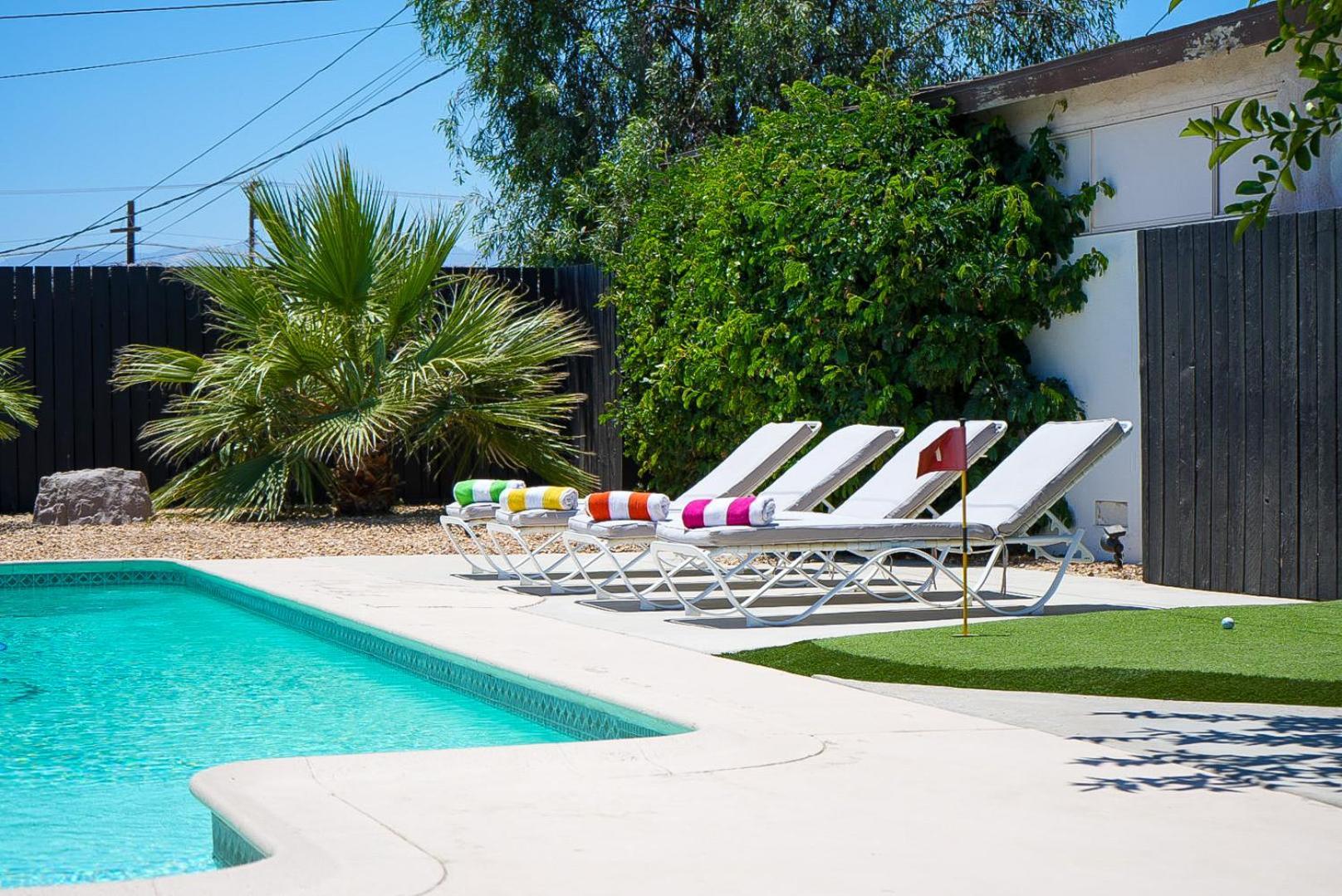 The Pink Cactus - Desert Retreat - Luxe Pool, Golf & Game Room Indio Zewnętrze zdjęcie